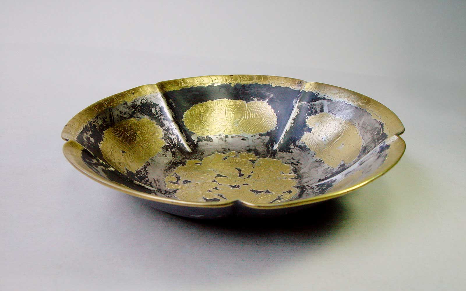 唐 銀鎏金寶相花碗 Gilt-Silver Bowl, Tang Dynasty (618-907 CE), h4xd20.7cm