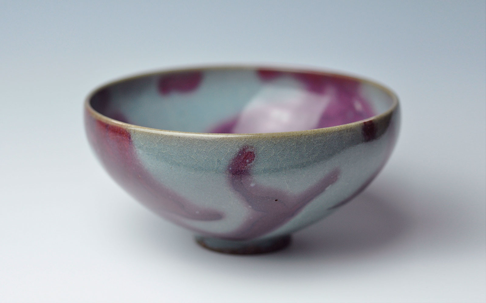 金  鈞窯紫斑大碗 Jun Ware Bowl with Purple-Splashed Blue Glaze, Jin Dynasty (1115-1234 CE), h8xd16.3cm